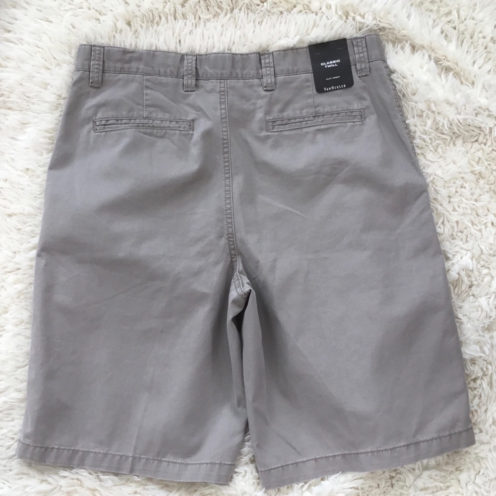 NWT ~VANHEUSEN FLAT FRONT CLAY COLOR SHORTS~ - Picture 2 of 4